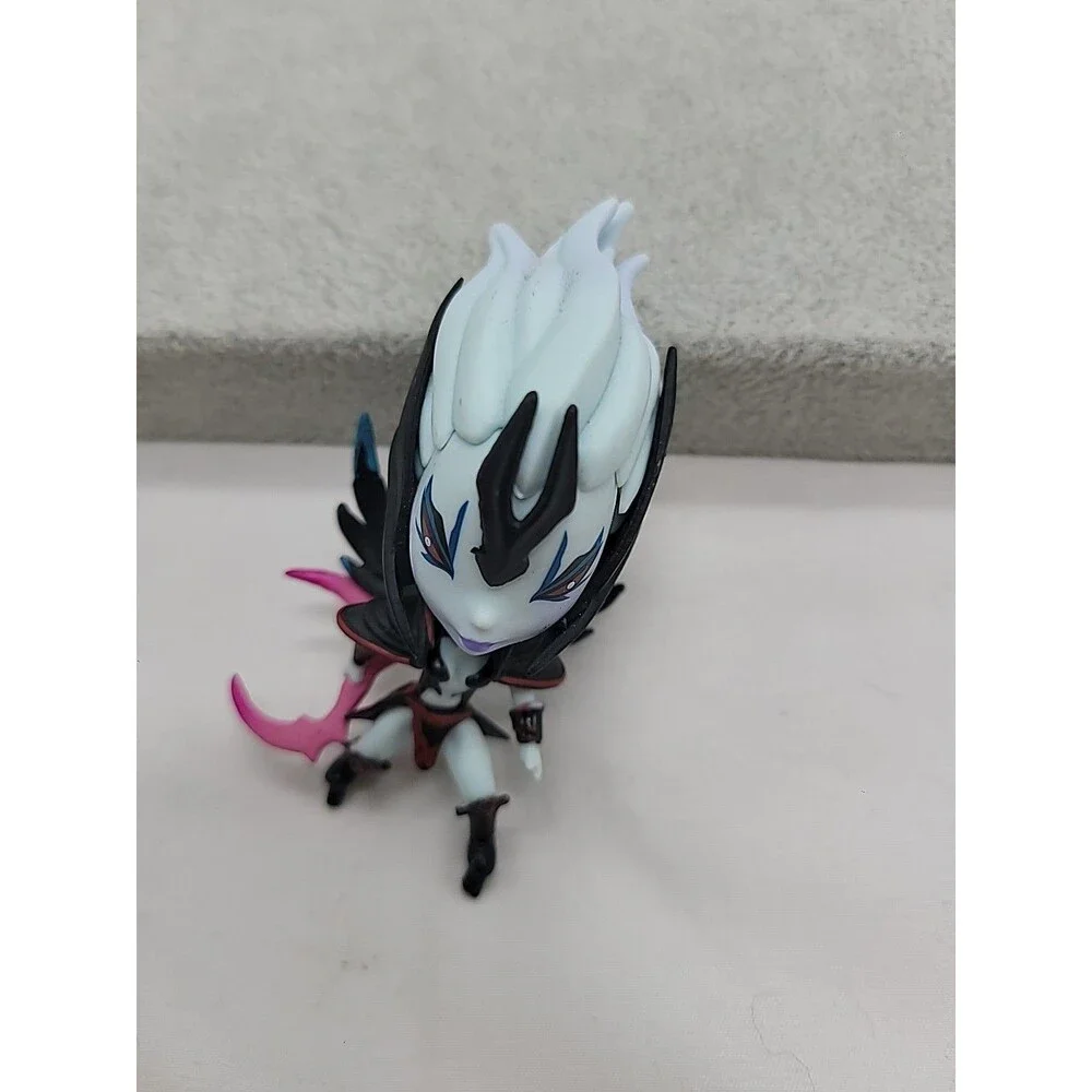 KENMA DOTA 2 Silkwood The Vengeful Spirit Action Figure 3